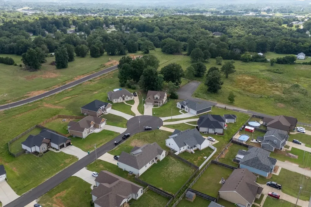 3021 Cambridge Court Lewisburg TN 37091