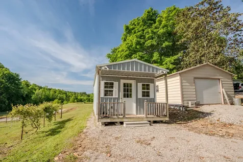 875 Waterloo Road Westpoint TN 38486