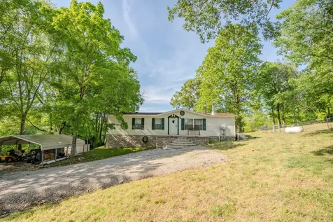 875 Waterloo Road Westpoint TN 38486