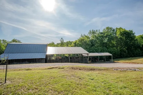 875 Waterloo Road Westpoint TN 38486
