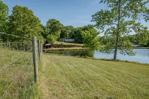 875 Waterloo Road Westpoint TN 38486
