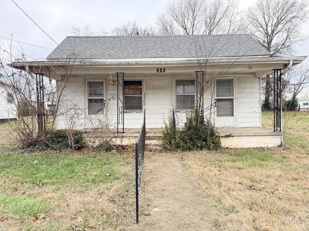 105 Liberty Street Hopkinsville KY 42240