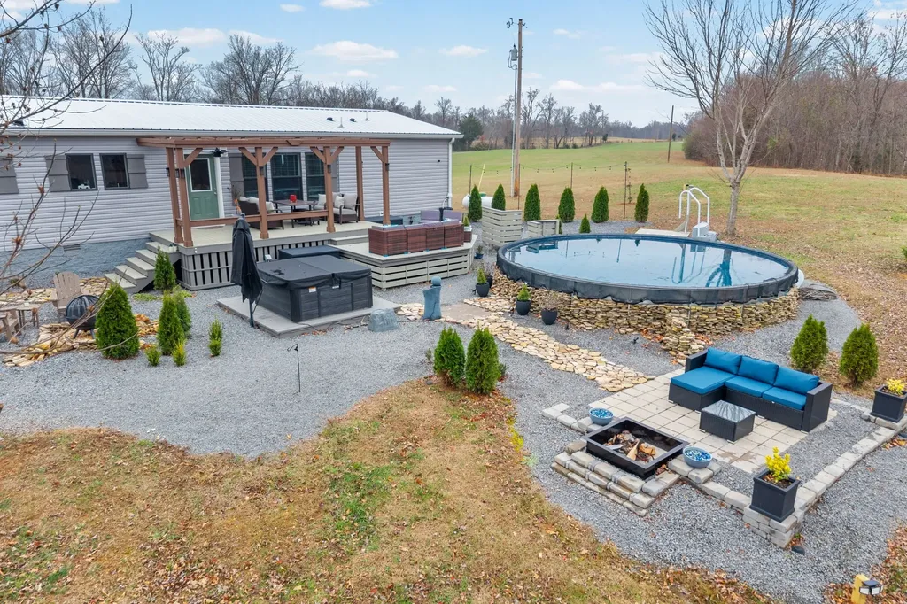 1750 S Fork Road Whitleyville TN 38588