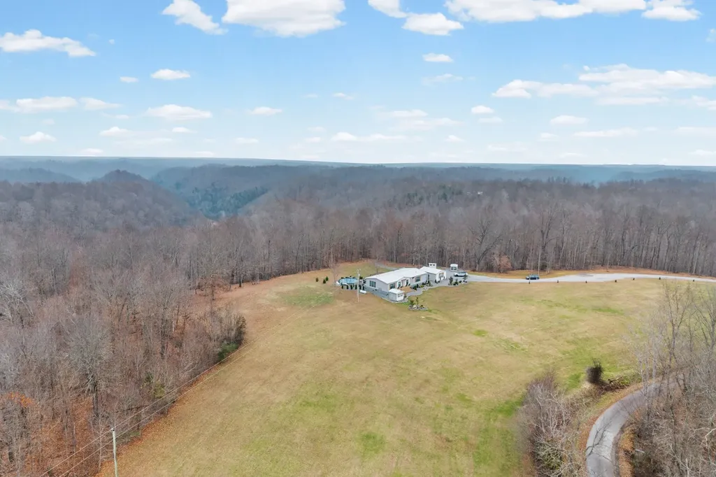 1750 S Fork Road Whitleyville TN 38588
