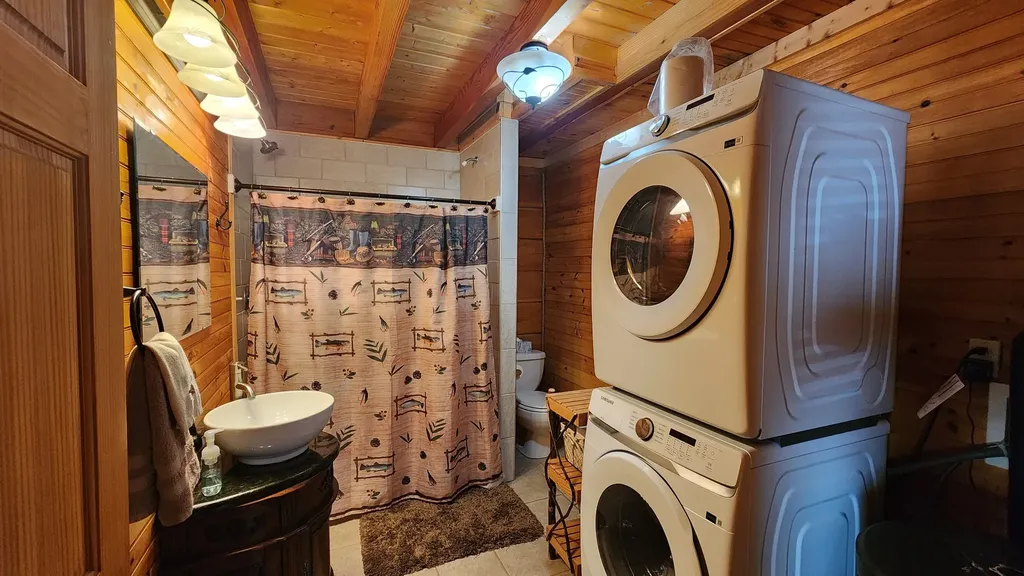 5615 Eastport Road Alpine TN 38543