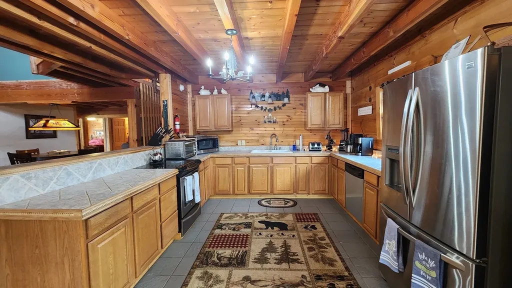 5615 Eastport Road Alpine TN 38543