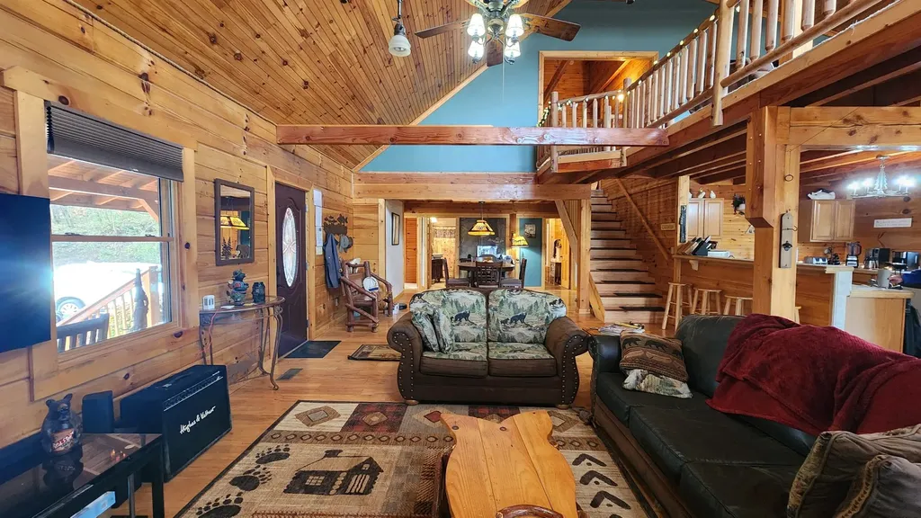 5615 Eastport Road Alpine TN 38543