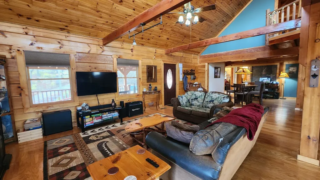 5615 Eastport Road Alpine TN 38543