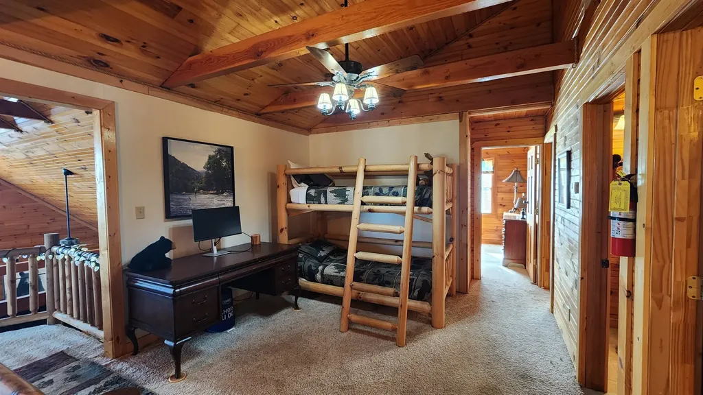 5615 Eastport Road Alpine TN 38543