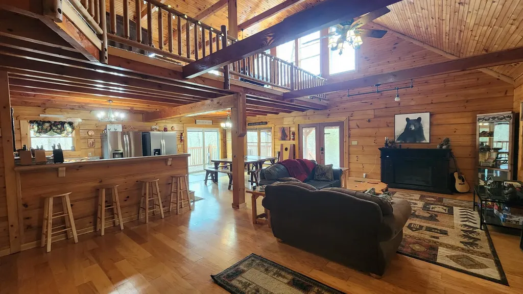 5615 Eastport Road Alpine TN 38543