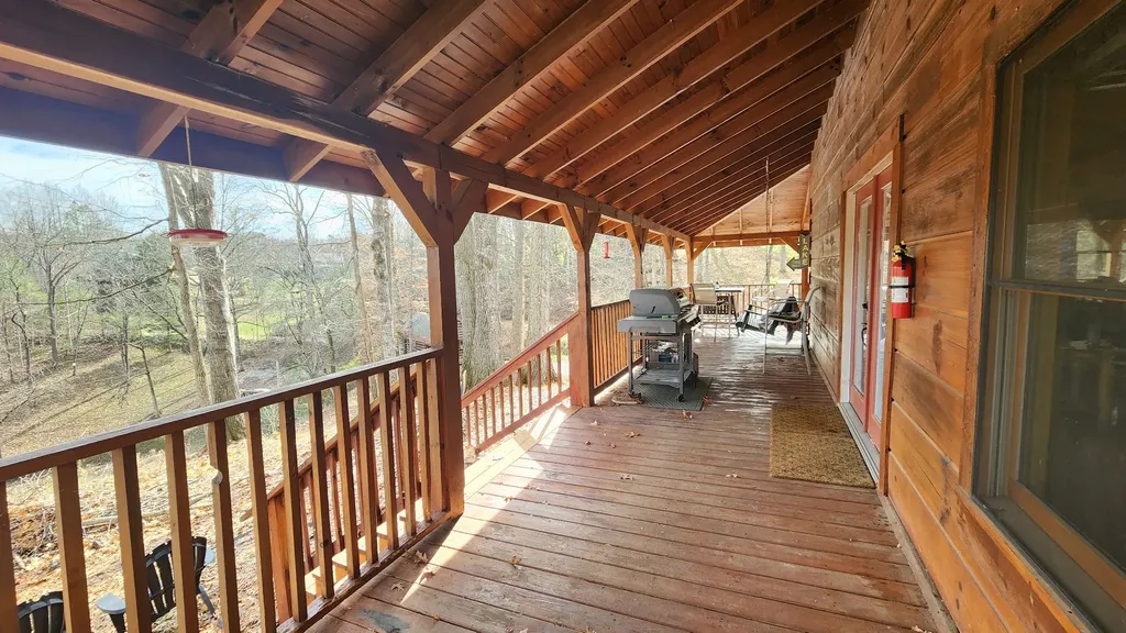 5615 Eastport Road Alpine TN 38543