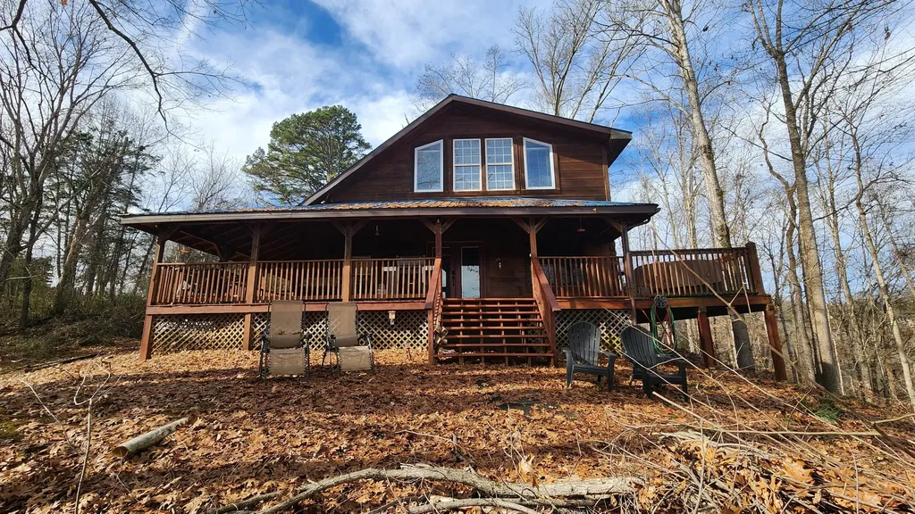 5615 Eastport Road Alpine TN 38543