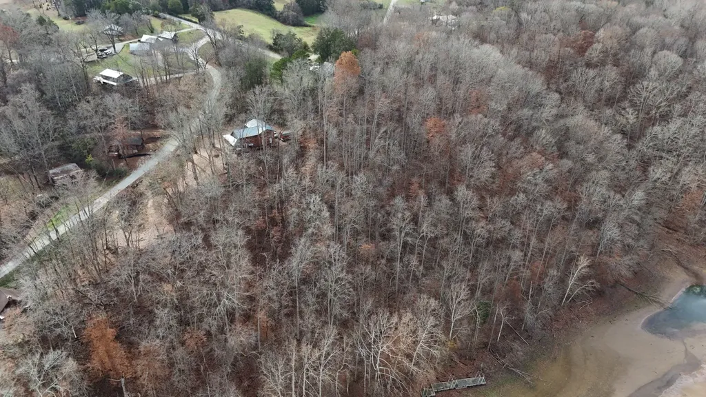 5615 Eastport Road Alpine TN 38543