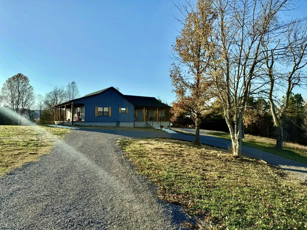 9461 Short Mountain Road Smithville TN 37166