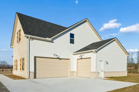 2233 County House Road Smithville TN 37166