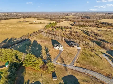 2233 County House Road Smithville TN 37166