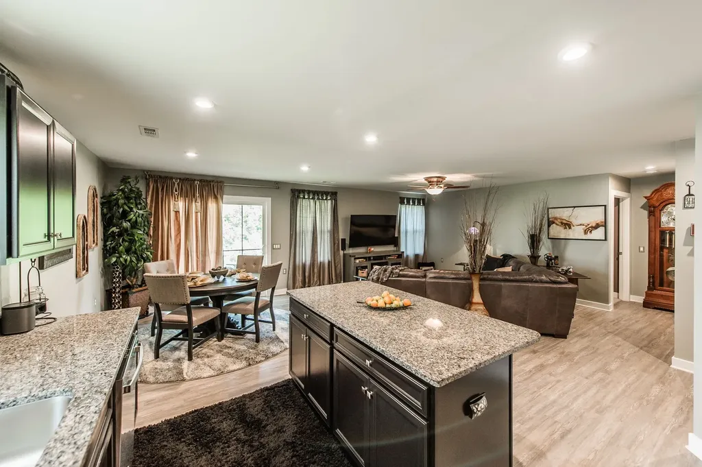 194 Carothers Way White House TN 37188