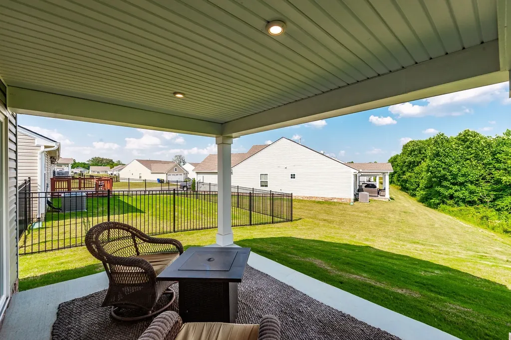 194 Carothers Way White House TN 37188