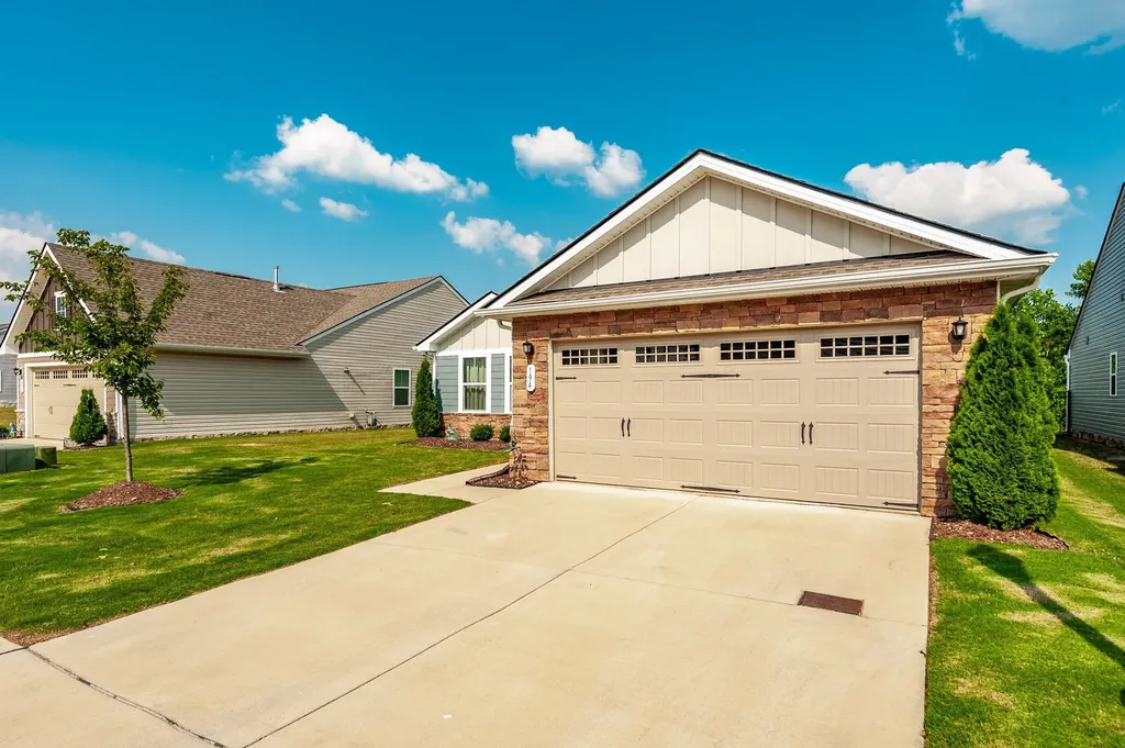 194 Carothers Way White House TN 37188