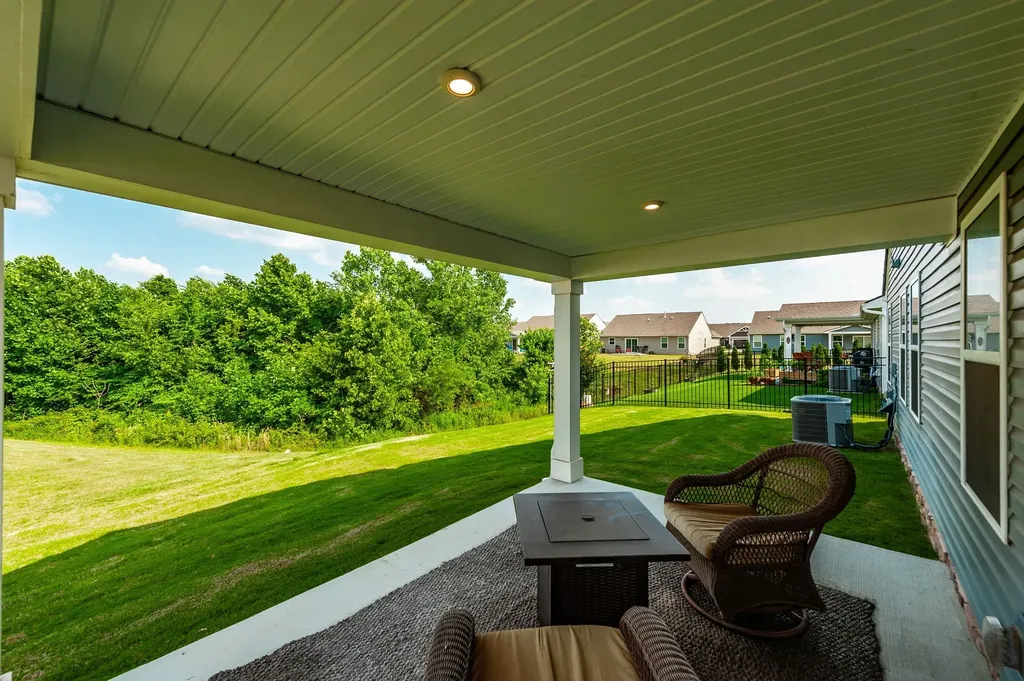 194 Carothers Way White House TN 37188