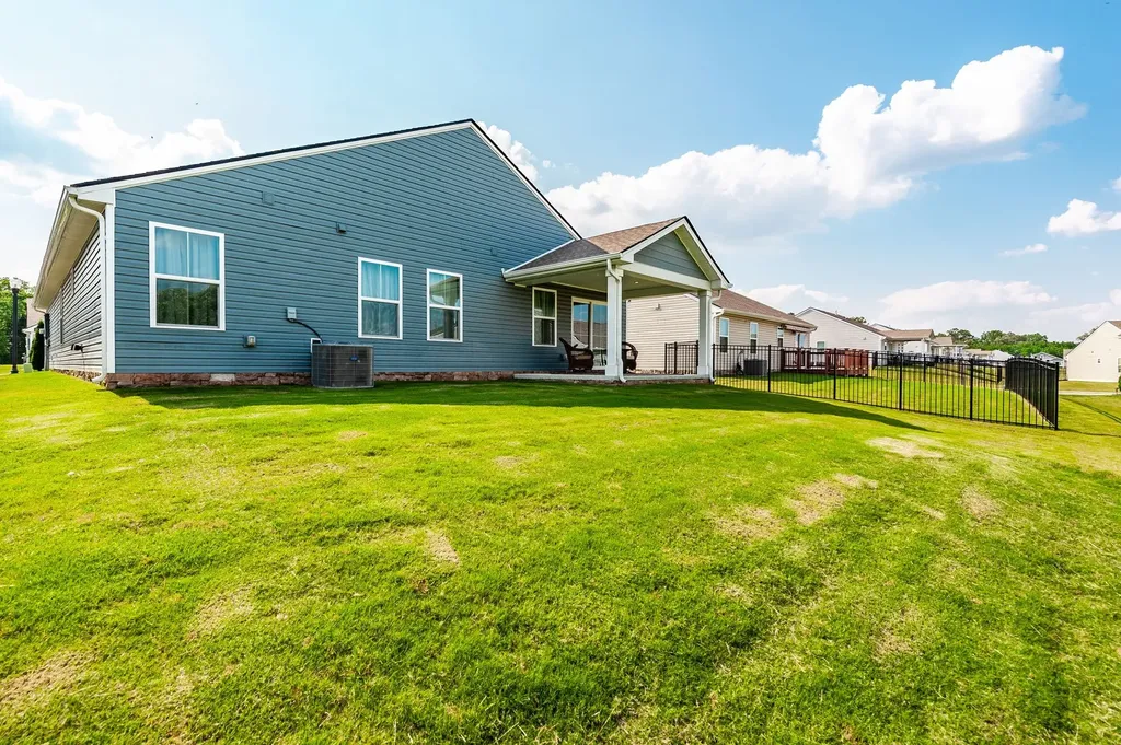 194 Carothers Way White House TN 37188
