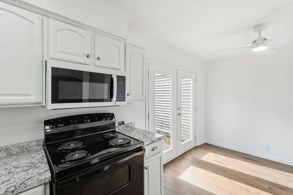 4958 Edmondson Pike Nashville TN 37211