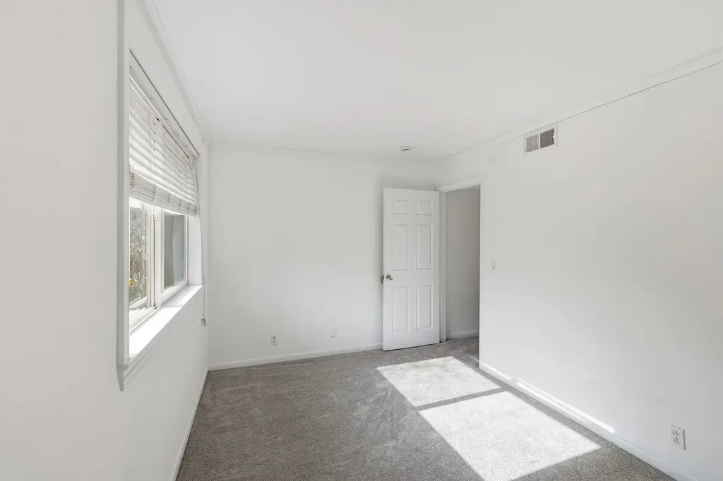 4958 Edmondson Pike Nashville TN 37211