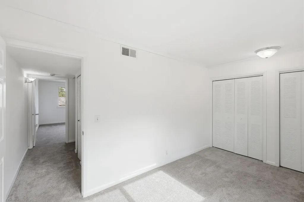 4958 Edmondson Pike Nashville TN 37211