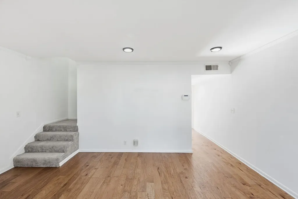 4958 Edmondson Pike Nashville TN 37211