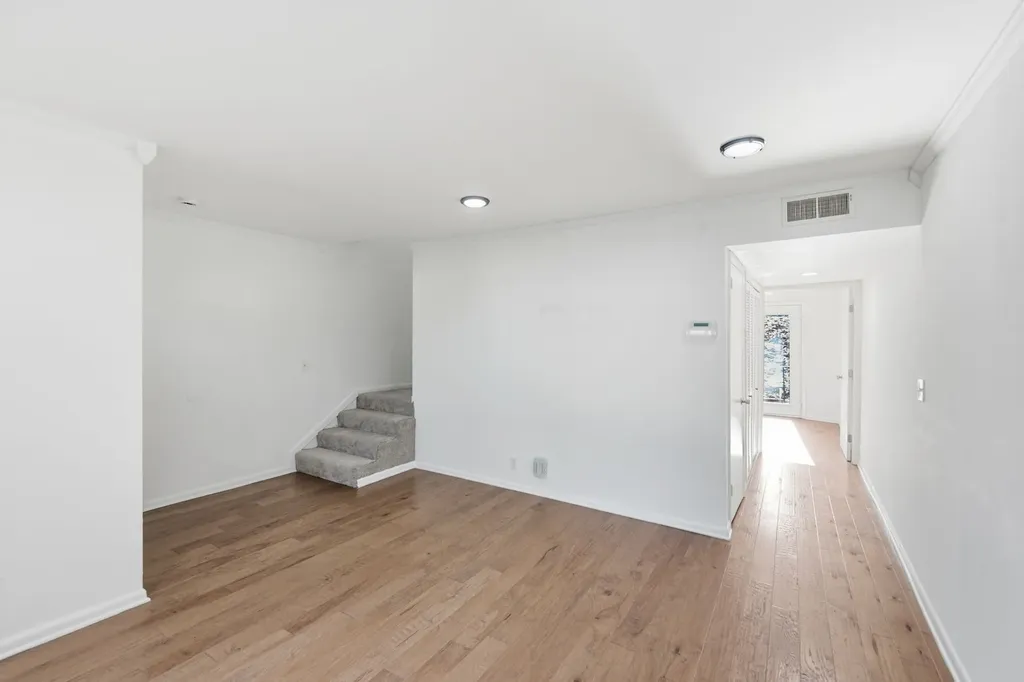 4958 Edmondson Pike Nashville TN 37211