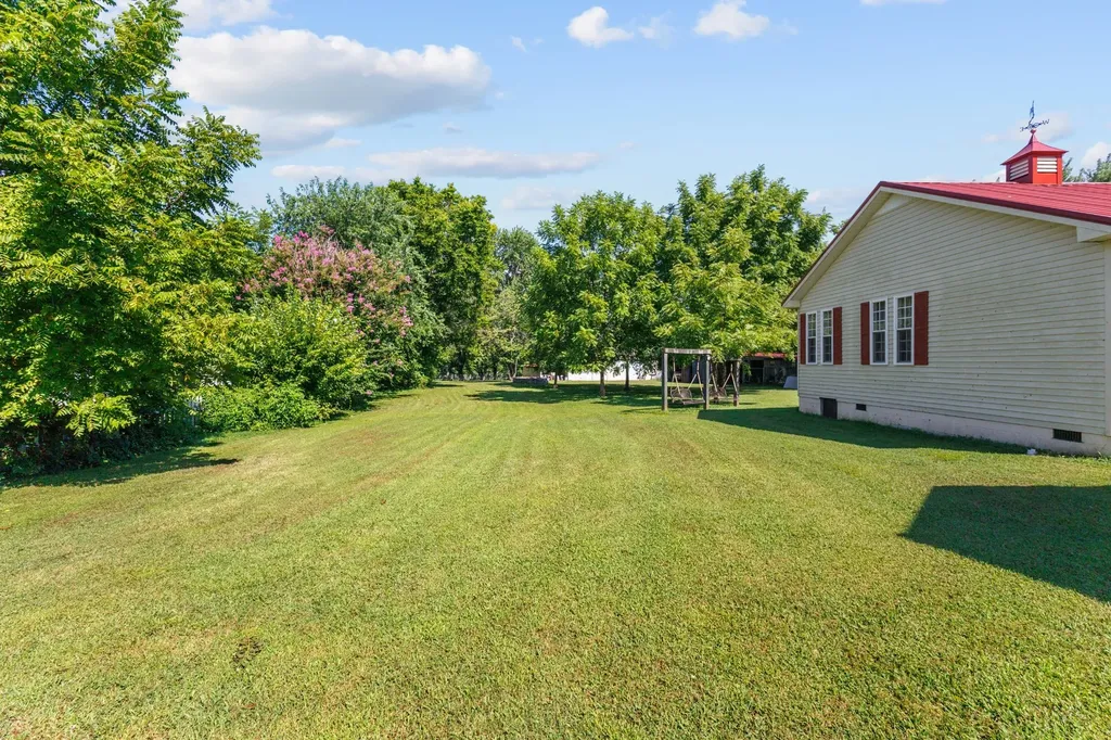 3371 Highway 76 Cottontown TN 37048