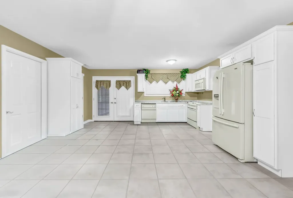 453 Stonemeadow Road Clarksville TN 37043