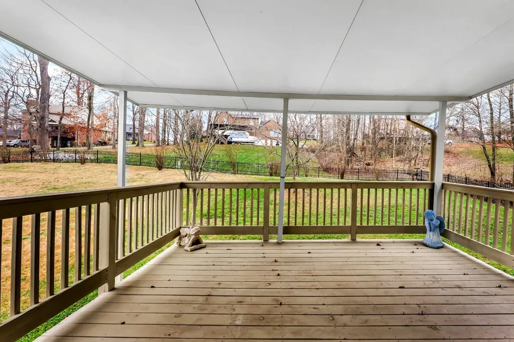 453 Stonemeadow Road Clarksville TN 37043