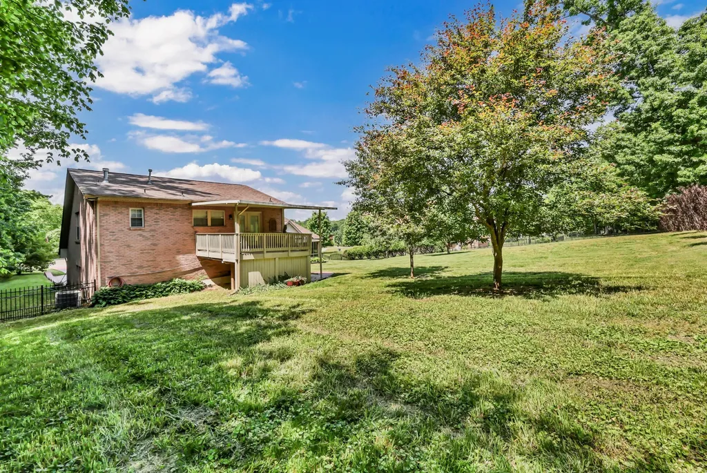 453 Stonemeadow Road Clarksville TN 37043