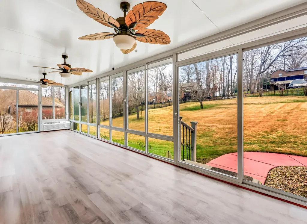 453 Stonemeadow Road Clarksville TN 37043
