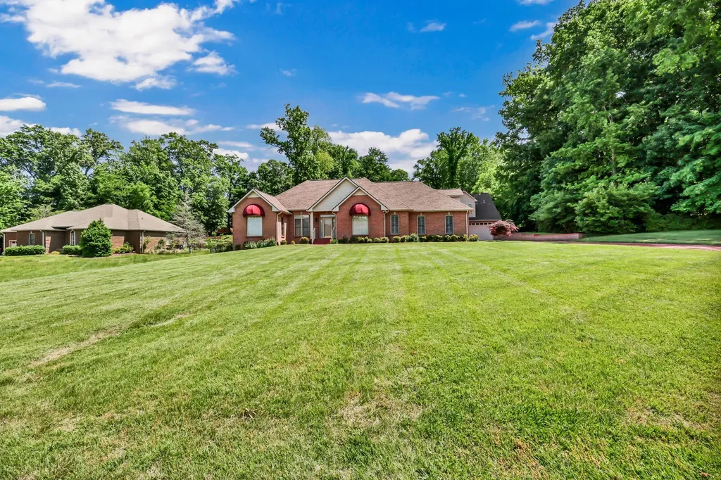 453 Stonemeadow Road Clarksville TN 37043