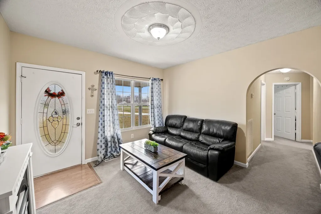 125 Doe Lane Smithville TN 37166