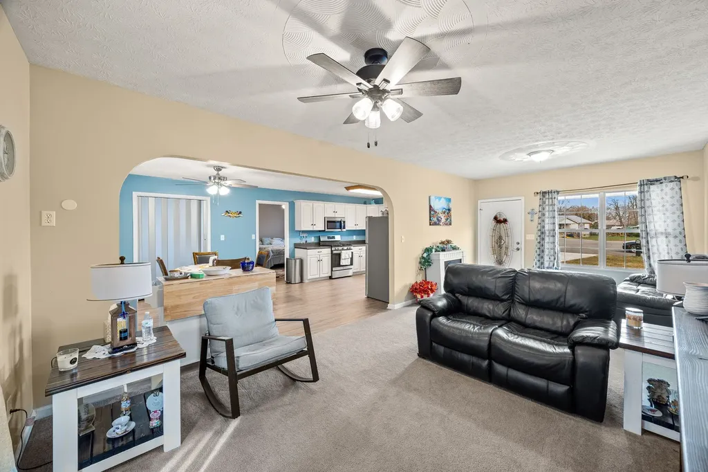 125 Doe Lane Smithville TN 37166