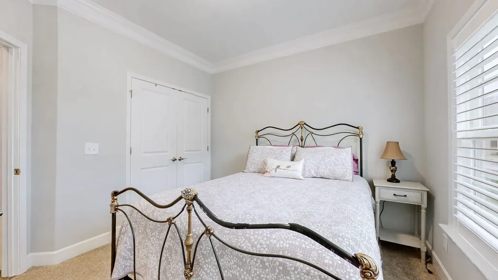 2460 Stonecenter Lane Murfreesboro TN 37128