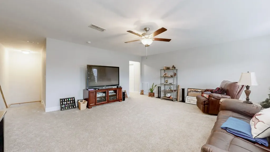 2460 Stonecenter Lane Murfreesboro TN 37128