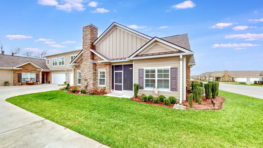 2460 Stonecenter Lane Murfreesboro TN 37128