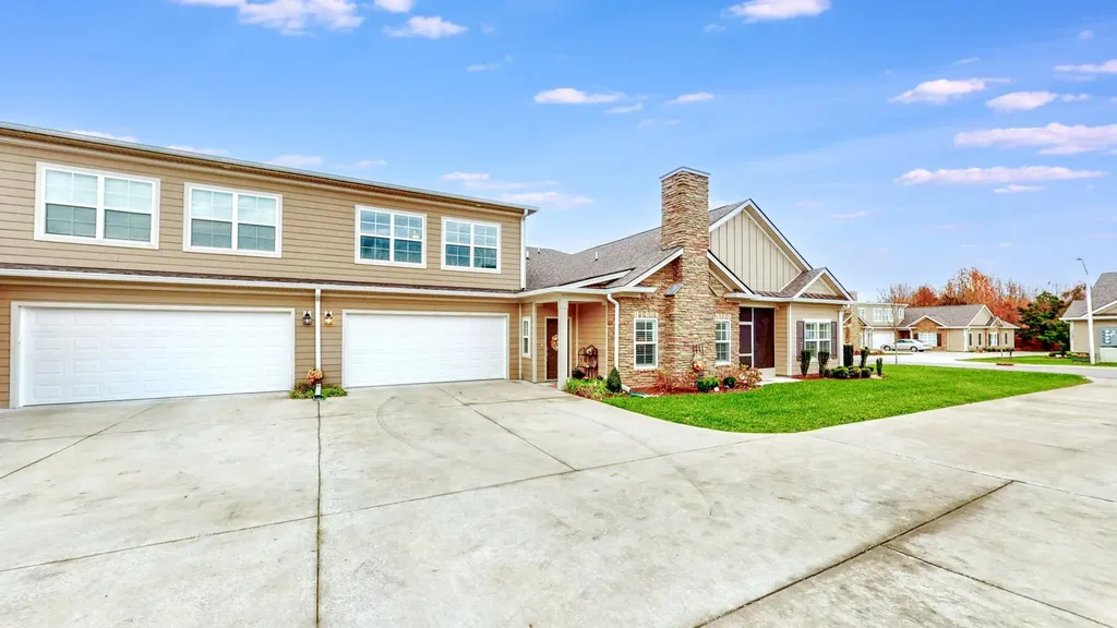 2460 Stonecenter Lane Murfreesboro TN 37128