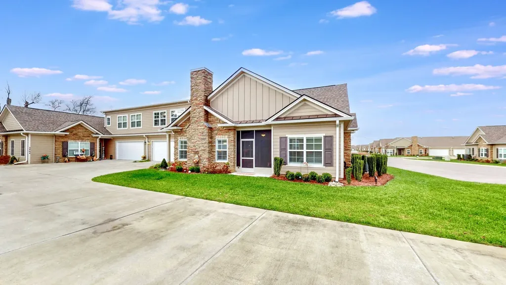 2460 Stonecenter Lane Murfreesboro TN 37128