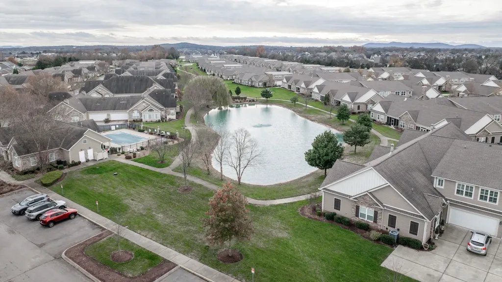 2460 Stonecenter Lane Murfreesboro TN 37128