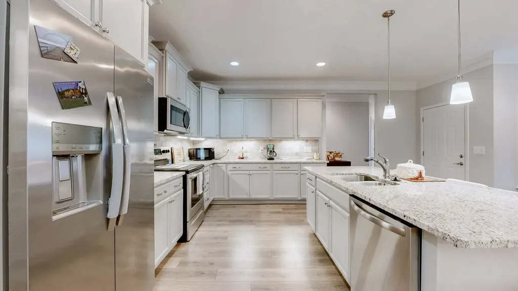 2460 Stonecenter Lane Murfreesboro TN 37128