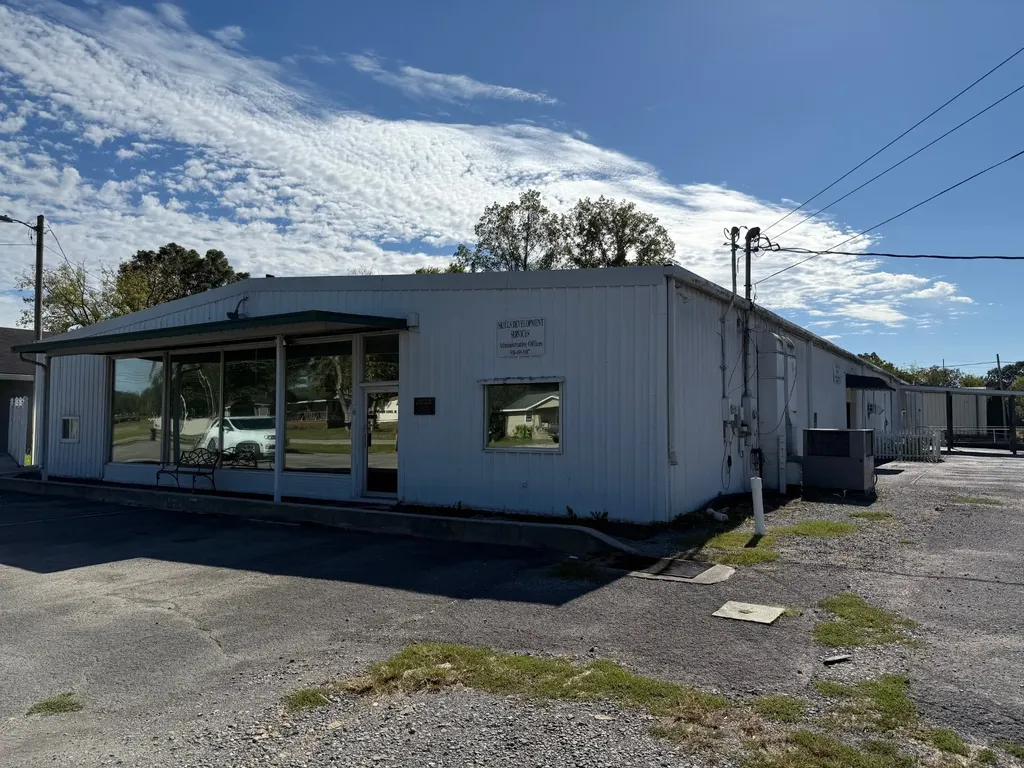 704 S Washington Street Tullahoma TN 37388