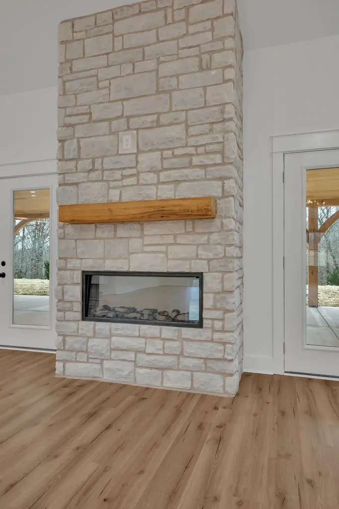 2024 Trace Creek Road Centerville TN 37033