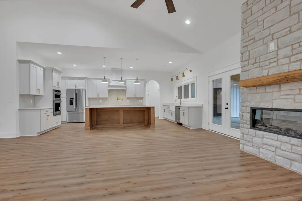 2024 Trace Creek Road Centerville TN 37033
