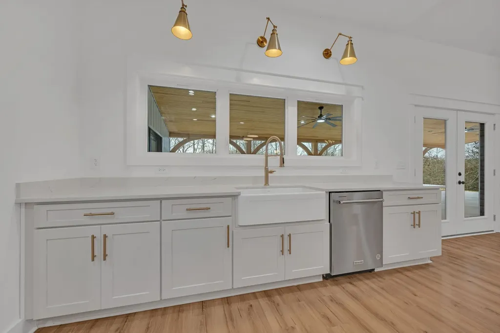 2024 Trace Creek Road Centerville TN 37033