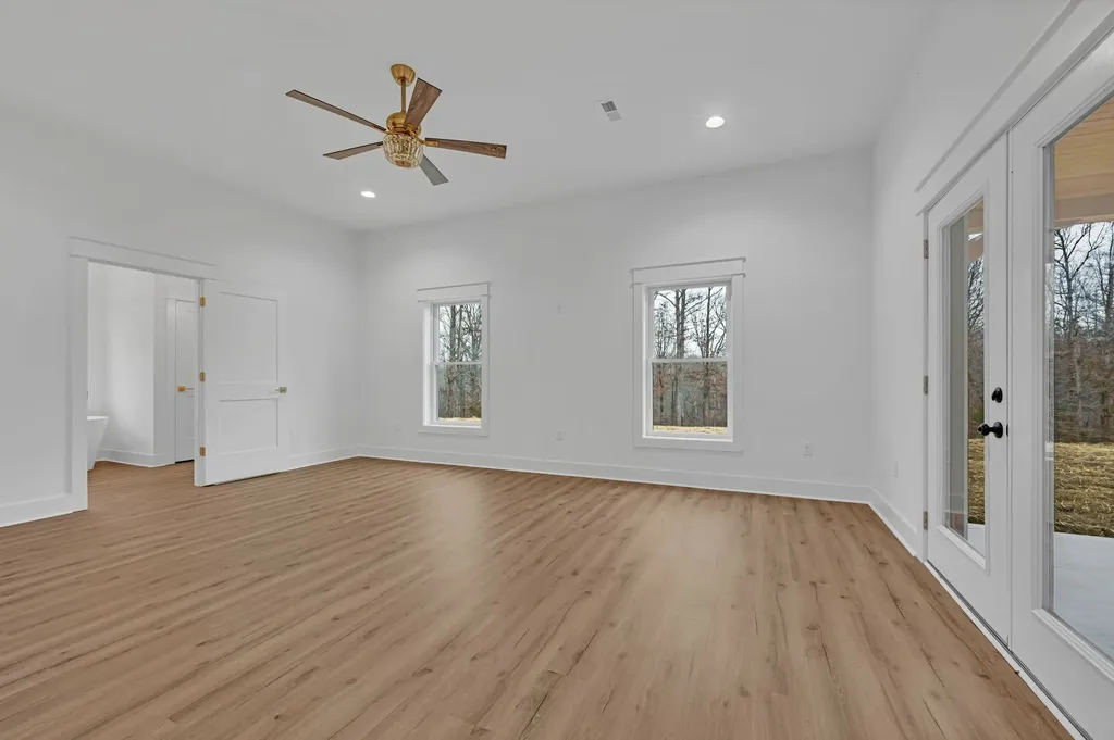2024 Trace Creek Road Centerville TN 37033